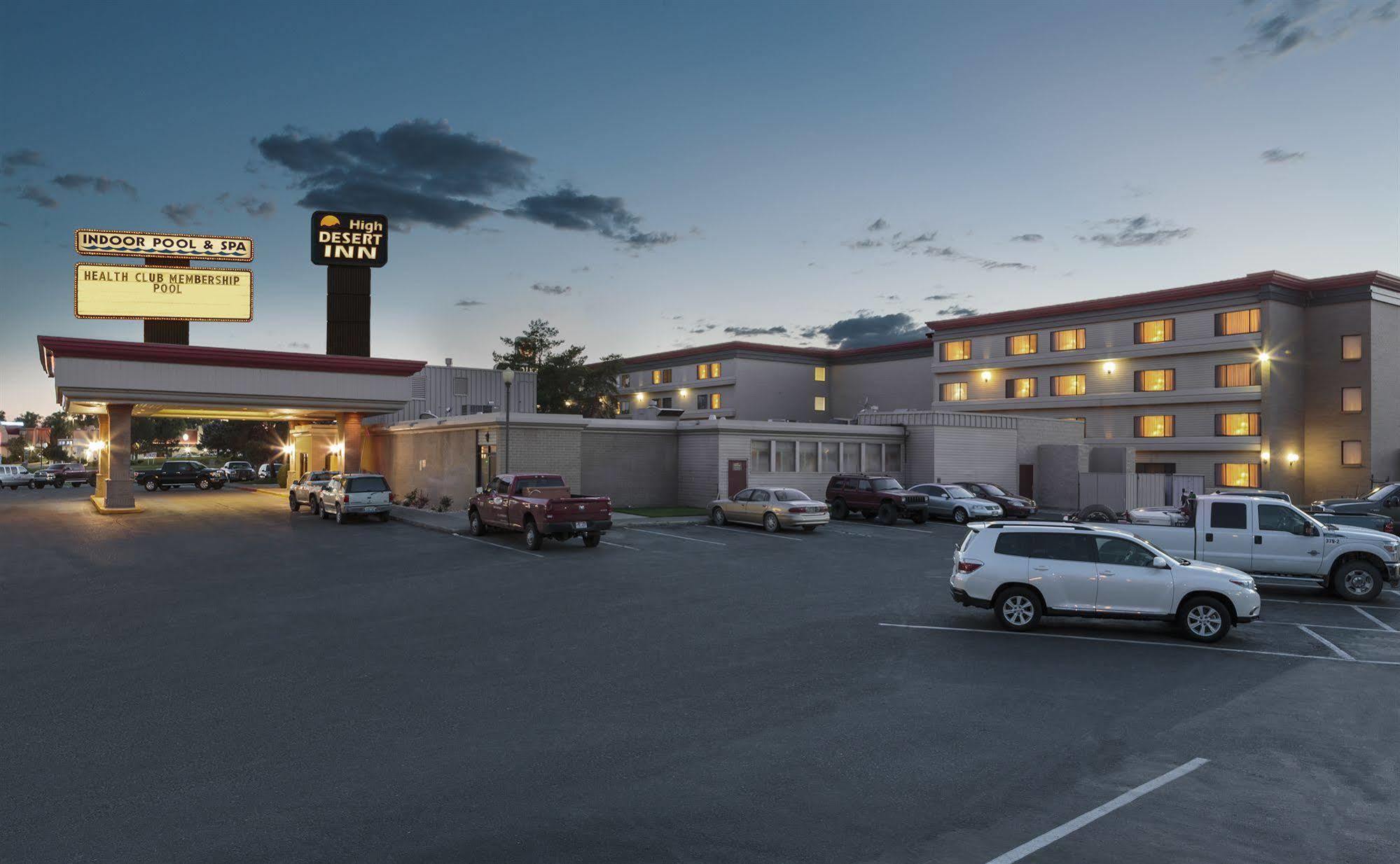 High Desert Inn Елко Екстериор снимка